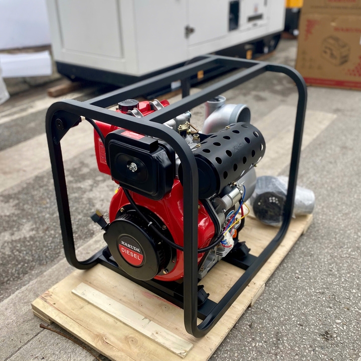 Máy Bơm Nước Chạy Dầu 6.6KW Hakuda HKDMBN100DGE Có Đề