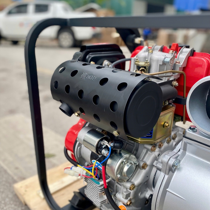 Máy Bơm Nước Chạy Dầu 6.6KW Có Đề Hakuda HKDMBN100DGE