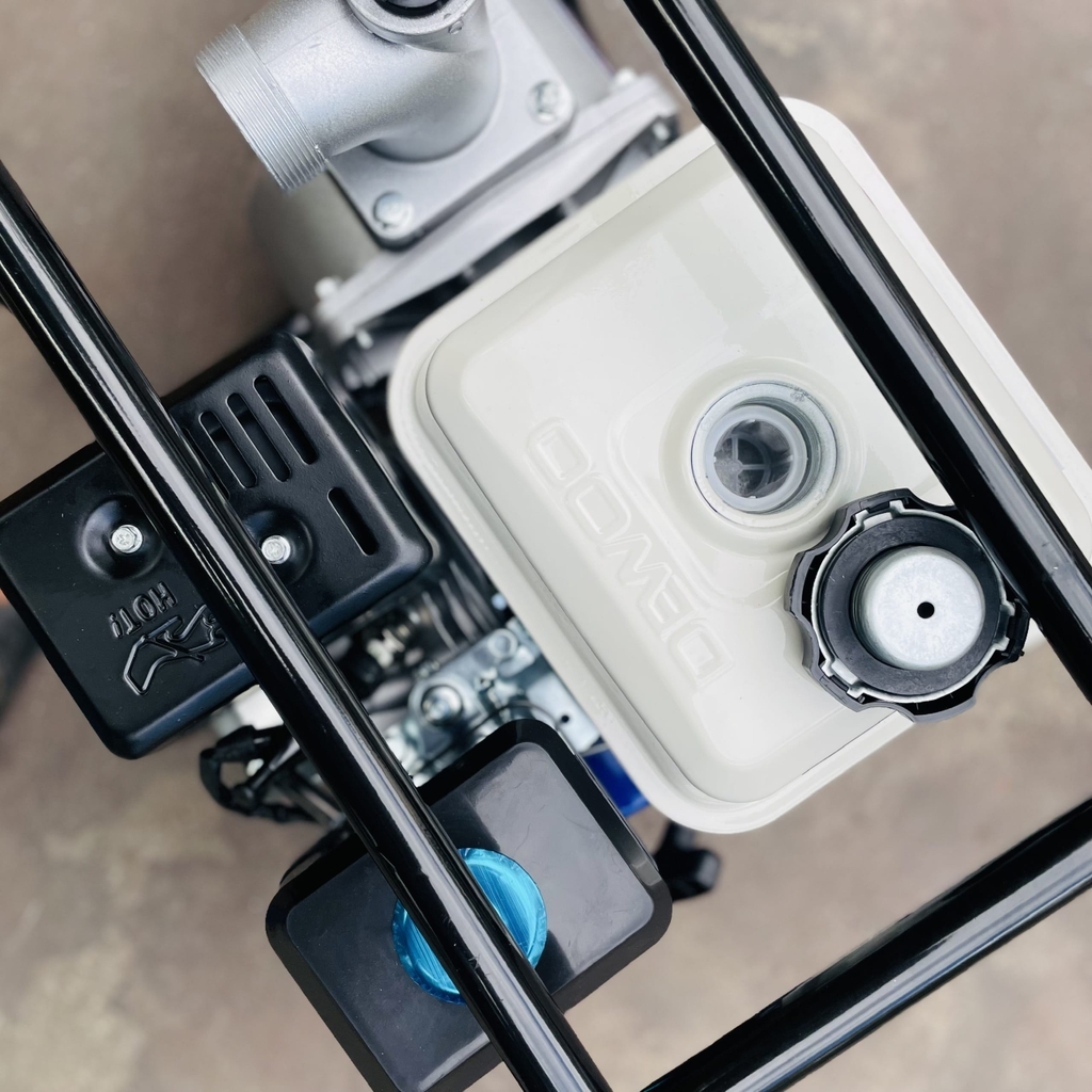 Máy Bơm Nước Chạy Xăng 7Hp Dewoo DW2020A