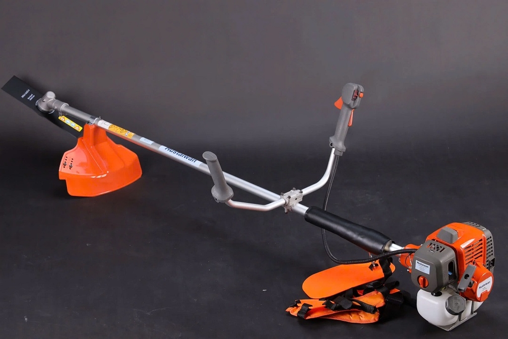 Máy Cắt Cỏ 2 Thì Hustaiwan 1.75KW H-543