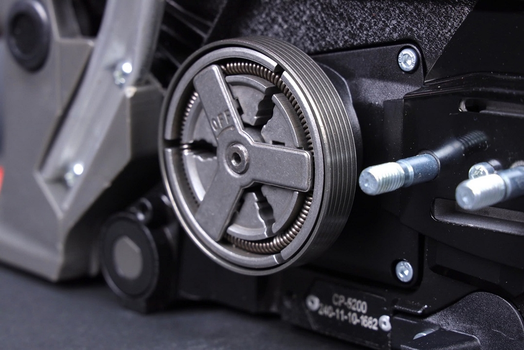 Máy Cưa Xích 2 Thì 2KW Champion CP-5200