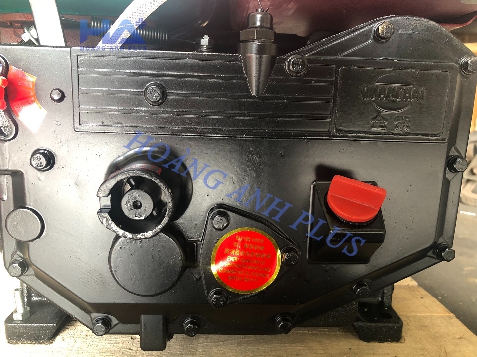 Máy Nổ Dầu Quantrai 8HP QT R180 (D8 Nước)