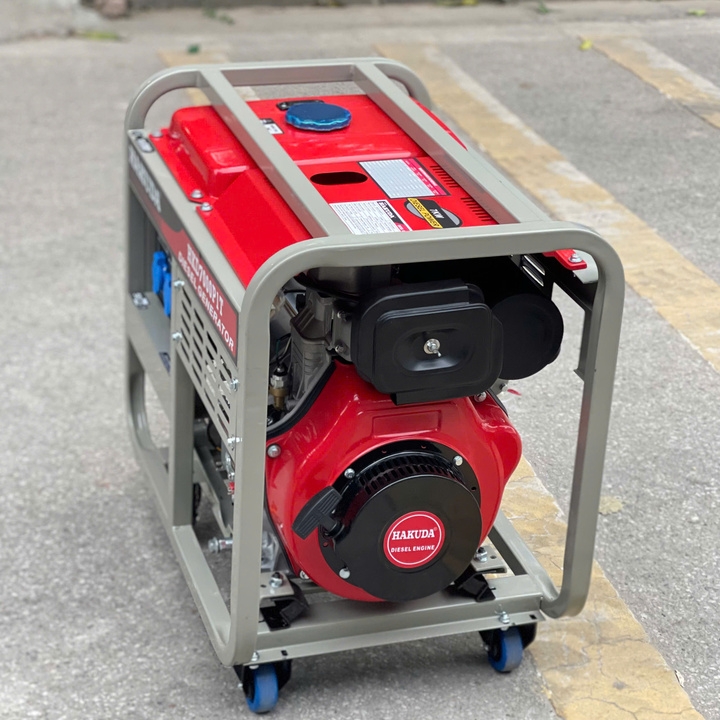 Máy Phát Điện 7KW Chạy Dầu Hakuda HKD7000P1T