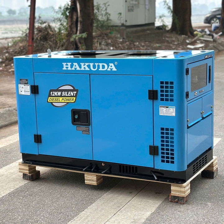 Máy Phát Điện 12Kw Chạy Dầu HKD12KP1A Hakuda Siêu Êm