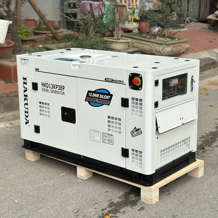 Máy Phát Điện Chạy Dầu 12Kw 3 Pha Hakuda HKD13KP3EP