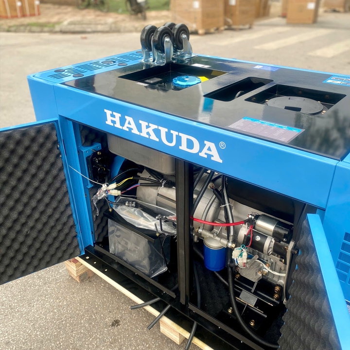 Máy Phát Điện 12Kw Chạy Dầu Hakuda HKD13KP3EP 3 Pha
