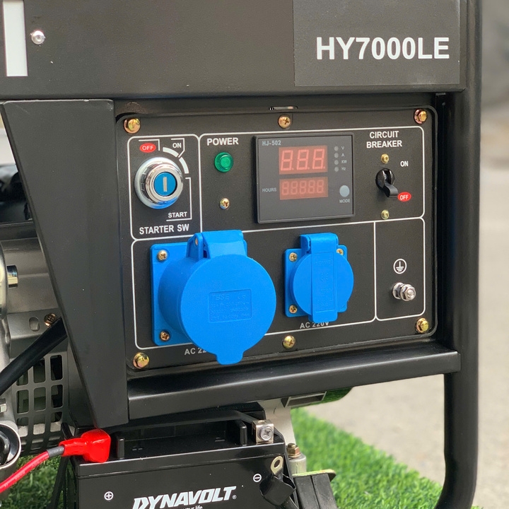 Máy Phát Điện Chạy Xăng Hyundai 5.0Kw-5.5Kw HY7000LE