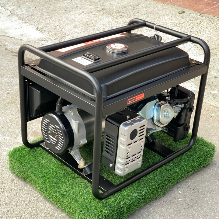 Máy Phát Điện Chạy Xăng Hyundai 5.0Kw-5.5Kw HY7000LE