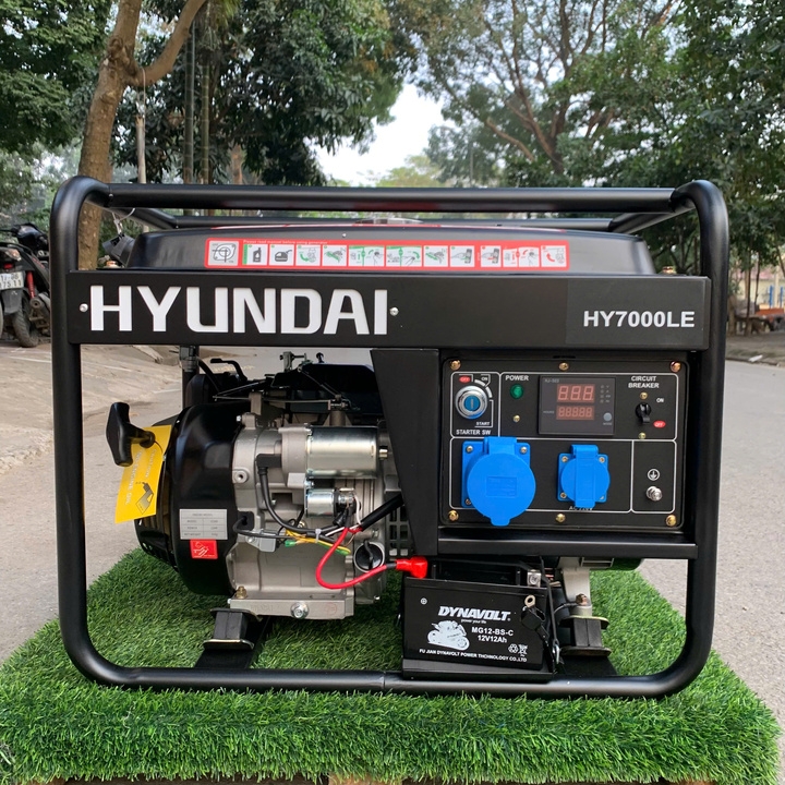 Máy Phát Điện Chạy Xăng Hyundai 5.0Kw-5.5Kw HY7000LE
