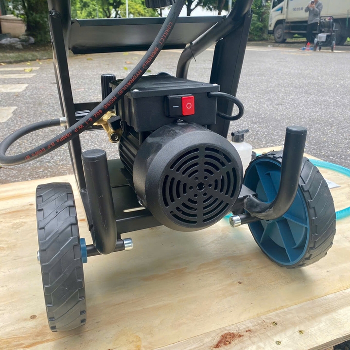 Máy Rửa Xe Áp Lực Cao 3000W Hakuda MRXHKD3000