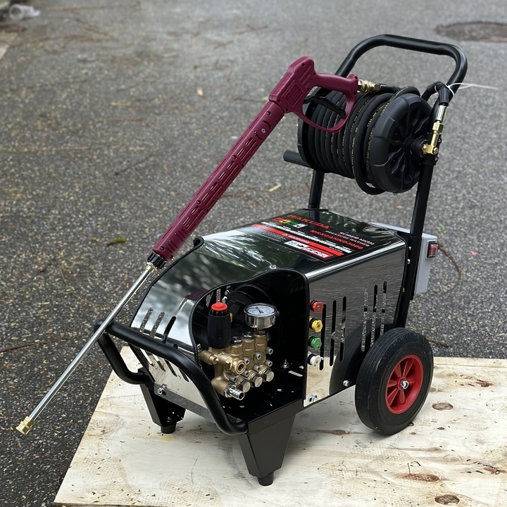 Máy Rửa Xe Công Nghiệp Hakuda 3KW MRXCAHKD3000 Piston Sứ