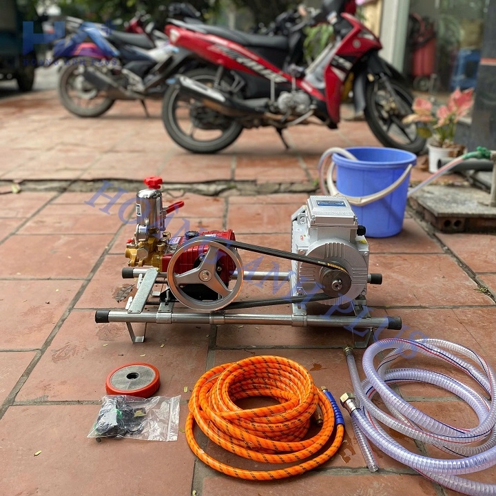 Máy Phun Thuốc Dây Dài Hoàng Anh 2HP