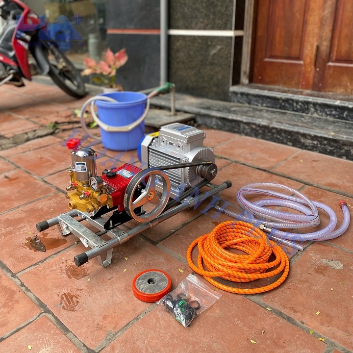 Máy Rửa Xe Dây Đai 1.5Kw Hoàng Anh