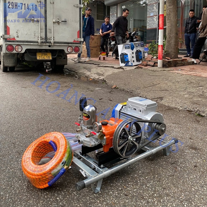 Máy Rửa Xe Dây Đai 2.2Kw Hoàng Anh