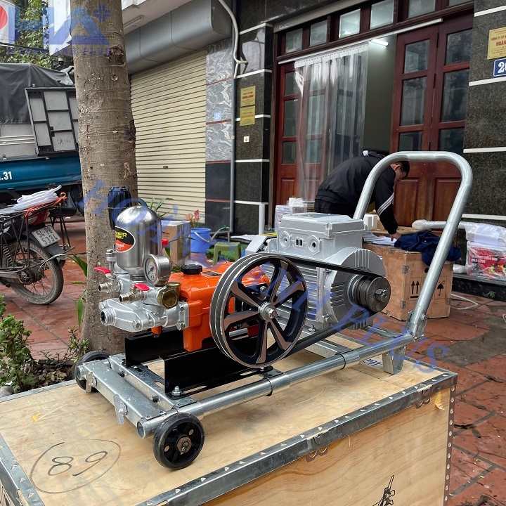 Máy Rửa Xe Dây Đai 2.2Kw Luxury Hoàng Anh