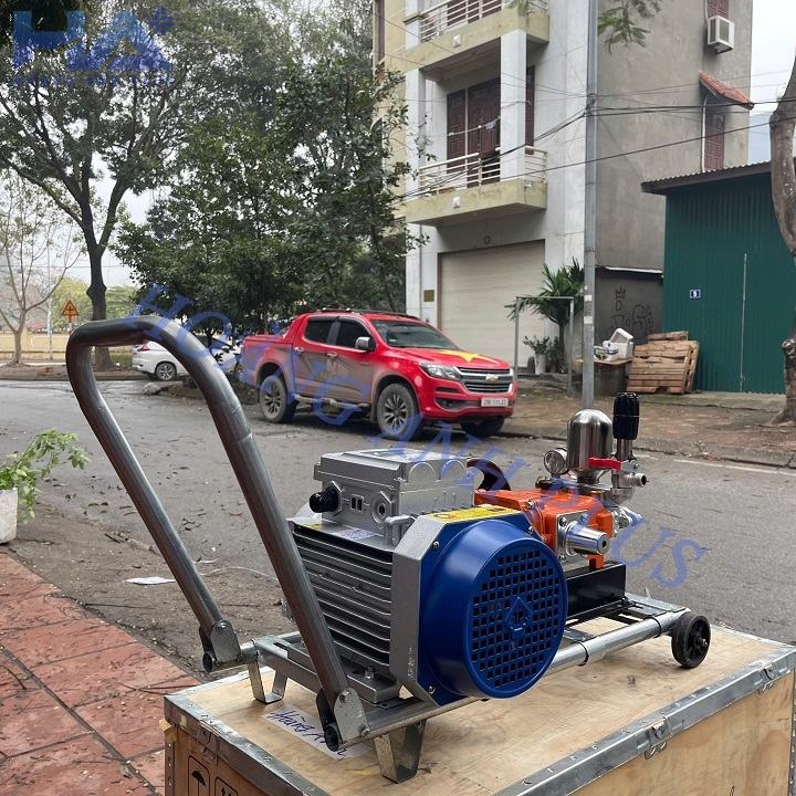 Máy Rửa Xe Dây Đai 2.2Kw Luxury Hoàng Anh