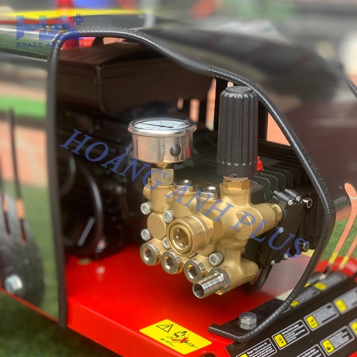 Máy Rửa Xe Cao Áp Deko 2000W DK-X20