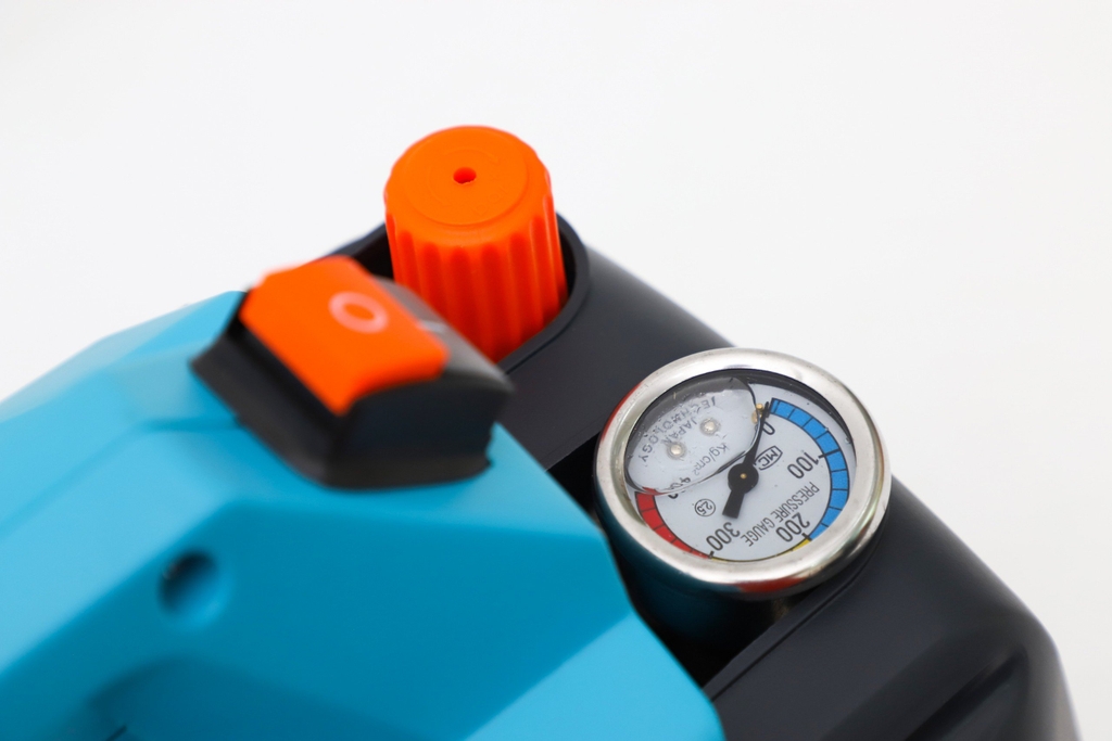 Máy Rửa Xe Oshima MRX 1215-C3 Chỉnh Áp 2800W