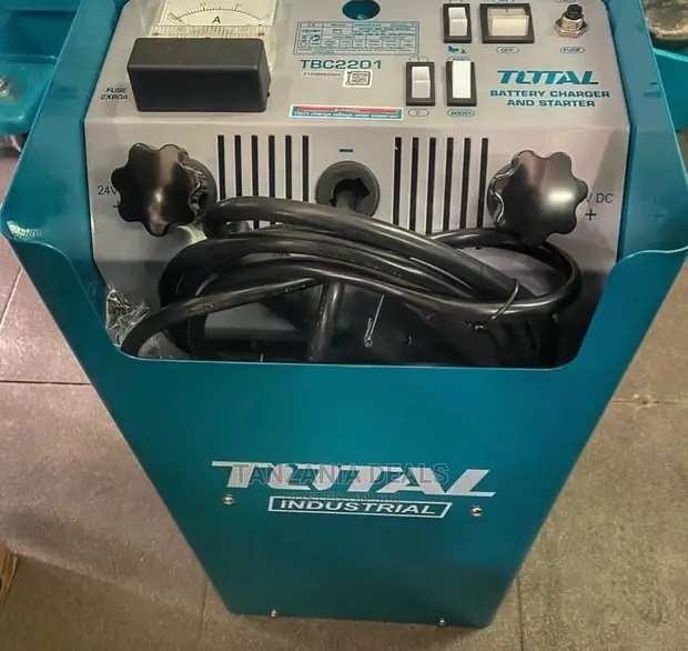 Máy Sạc Ắc Quy Total TBC2201