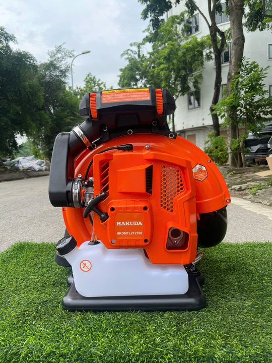 Máy Thổi Lá 2 Thì 2.7KW Hakuda HKDMTL2T2700