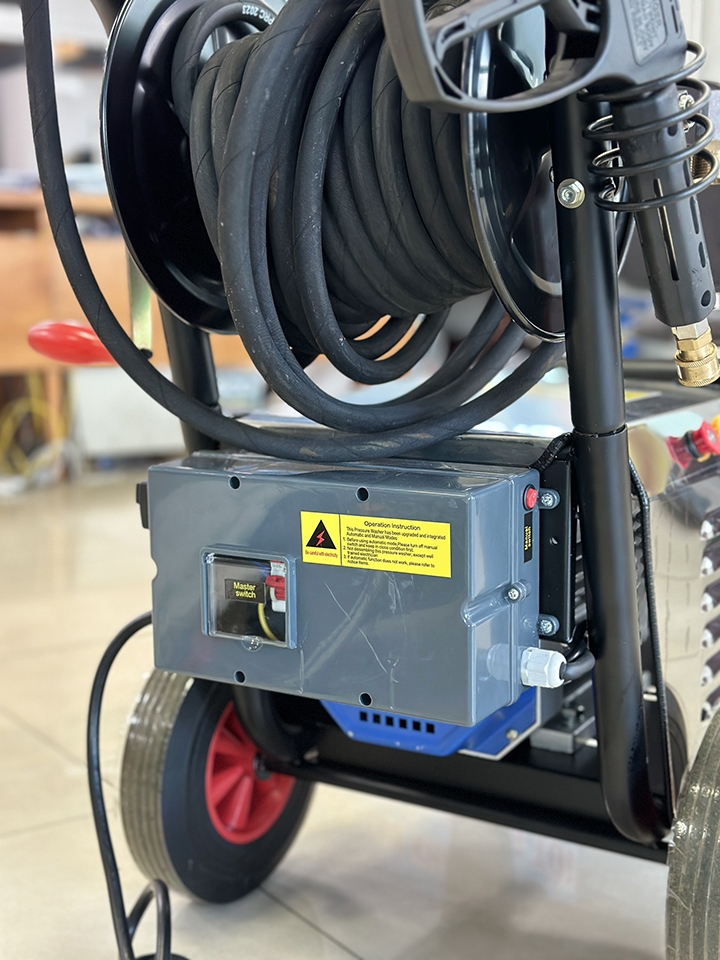 Máy Rửa Xe Cao Áp Toàn Phát 2.2Kw TP-LX2200 PRO