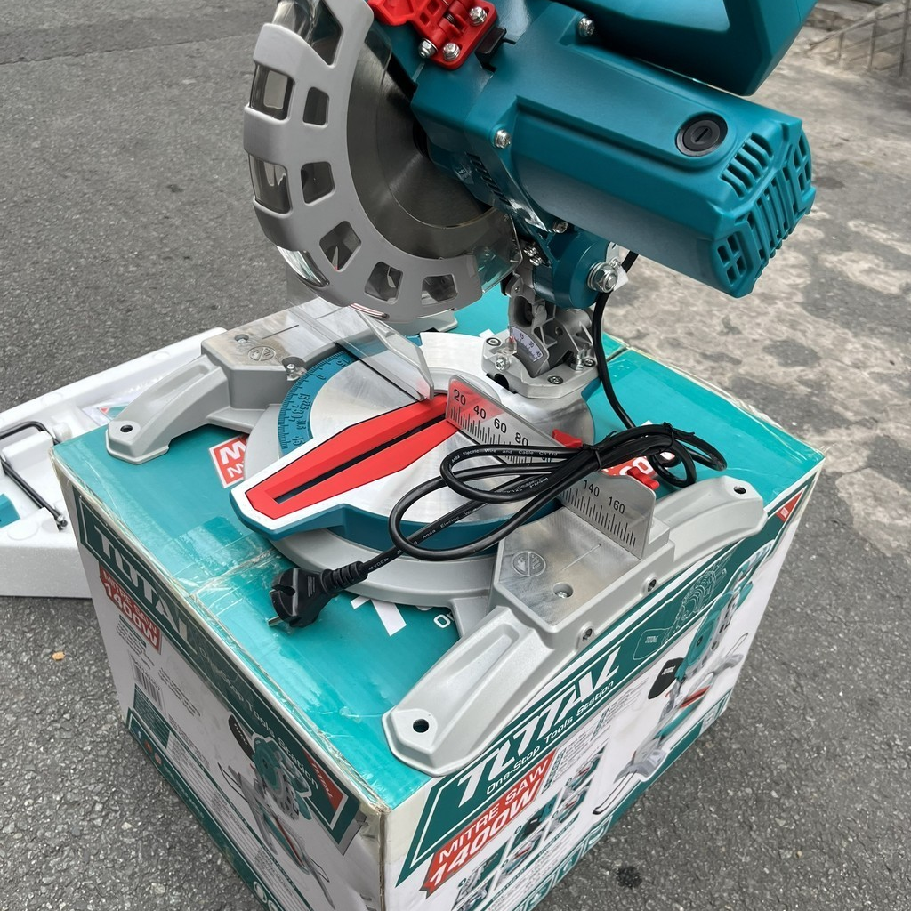 Máy Cắt Nhôm 1400W Total TS42142107