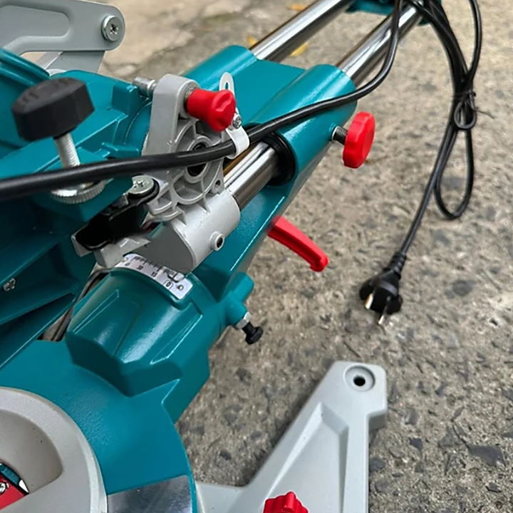 Máy Cắt Nhôm 1800W Total TS421825517