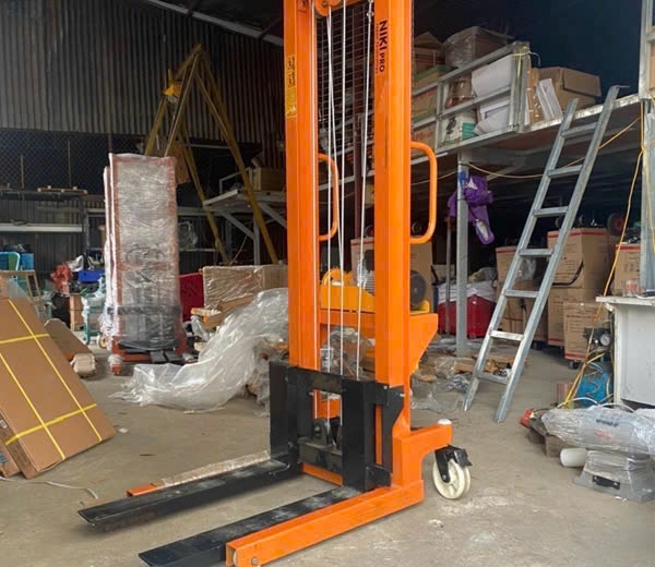 Xe Nâng Hàng Tay Cao Dùng Tời Điện Niki 1.3 Tấn - Cao 1.6 Mét