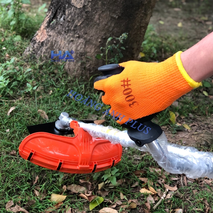 Máy Cắt Cỏ 2 Thì 2200W Kobuta KS-143