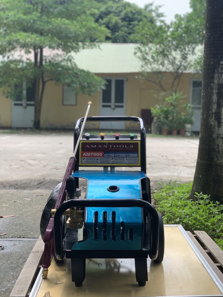 Máy Rửa Xe Cao Áp Amaxtools 7.0Kw AM7000