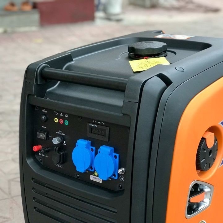 Máy Phát Điện Chạy Xăng Hakuda 3.5Kw HKD EU40is Siêu Cách Âm Inverter