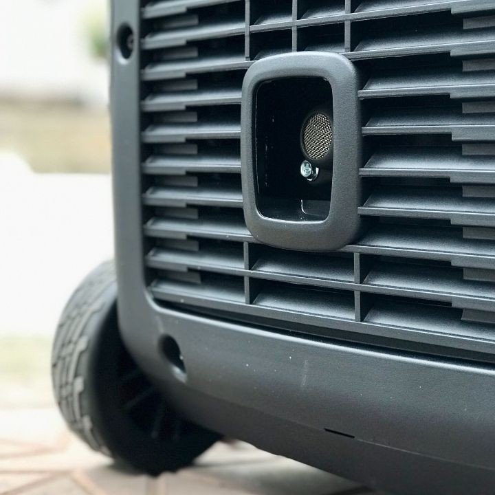 Máy Phát Điện Chạy Xăng Hakuda 3.5Kw HKD EU40is Siêu Cách Âm Inverter