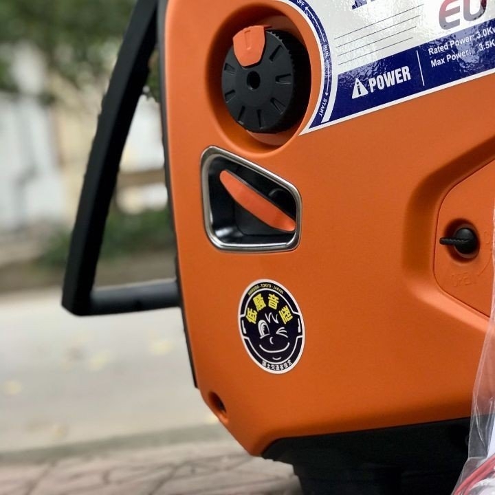 Máy Phát Điện Chạy Xăng Hakuda 3.5Kw HKD EU40is Siêu Cách Âm Inverter