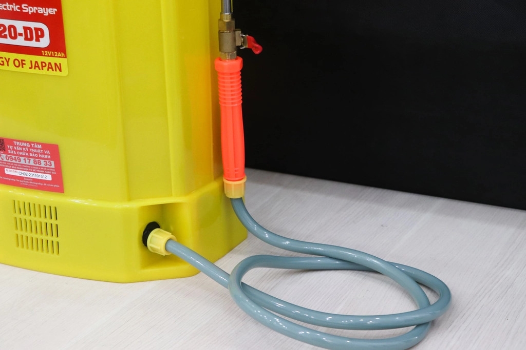 Bình Xịt Điện Con Ong Vàng COV20-DP
