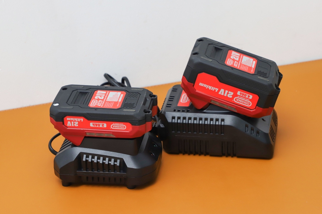 Sạc Pin Oshima S21V-4.0A-D1