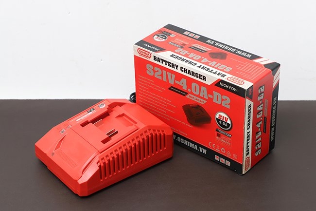 Sạc Pin Oshima S21V-4.0A-D2