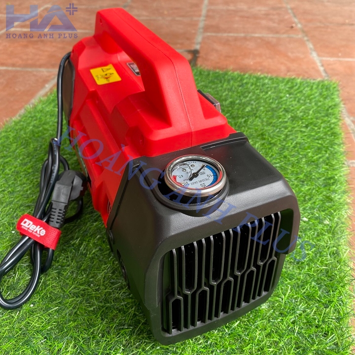 Máy Rửa Xe Deko 2500W DK-P2000