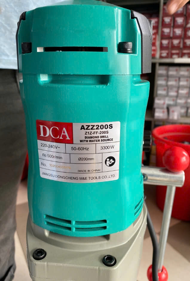 Máy Khoan Rút Lõi DCA 3300W AZZ200S