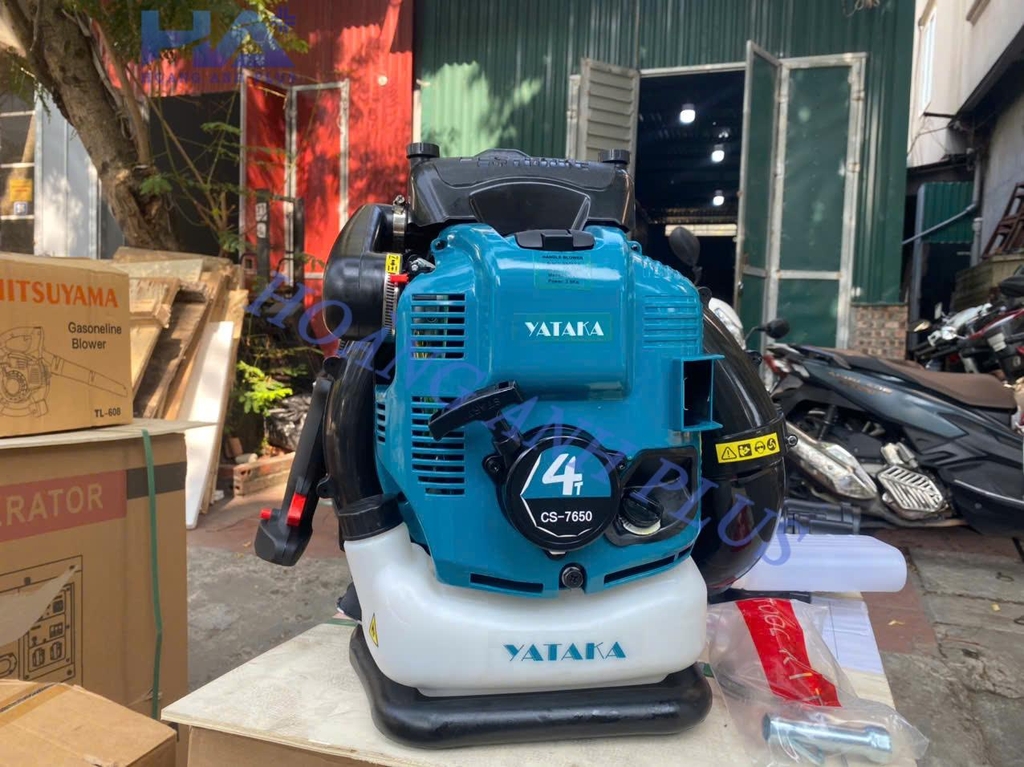 Máy Thổi Lá 4 Thì Yataka 2.7Kw CS-7650
