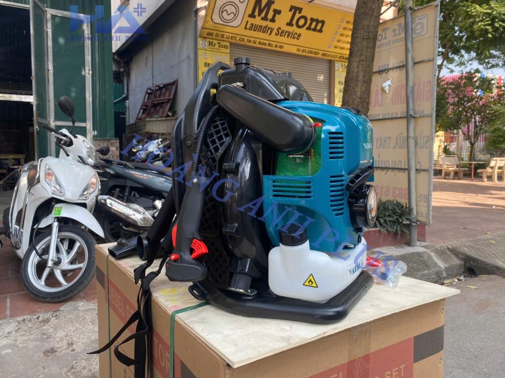 Máy Thổi Lá 4 Thì Yataka 2.7Kw CS-7650