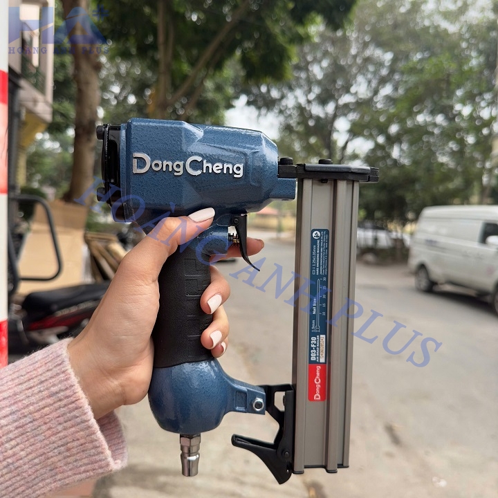 Máy Bắn Đinh Thẳng Dongcheng D03-F30