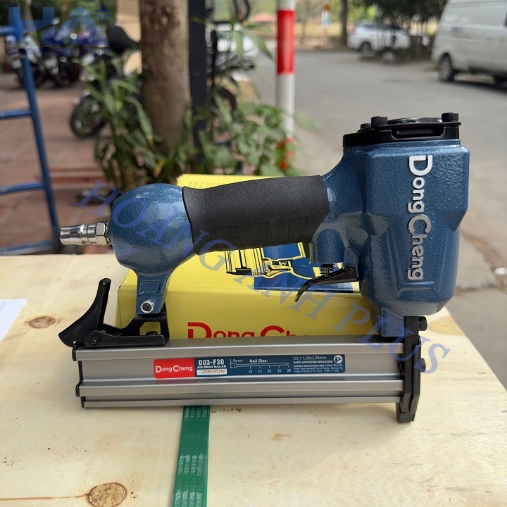 Máy Bắn Đinh Thẳng Dongcheng D03-F30
