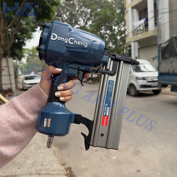 Máy Bắn Đinh Bê Tông Dongcheng D03-ST64C