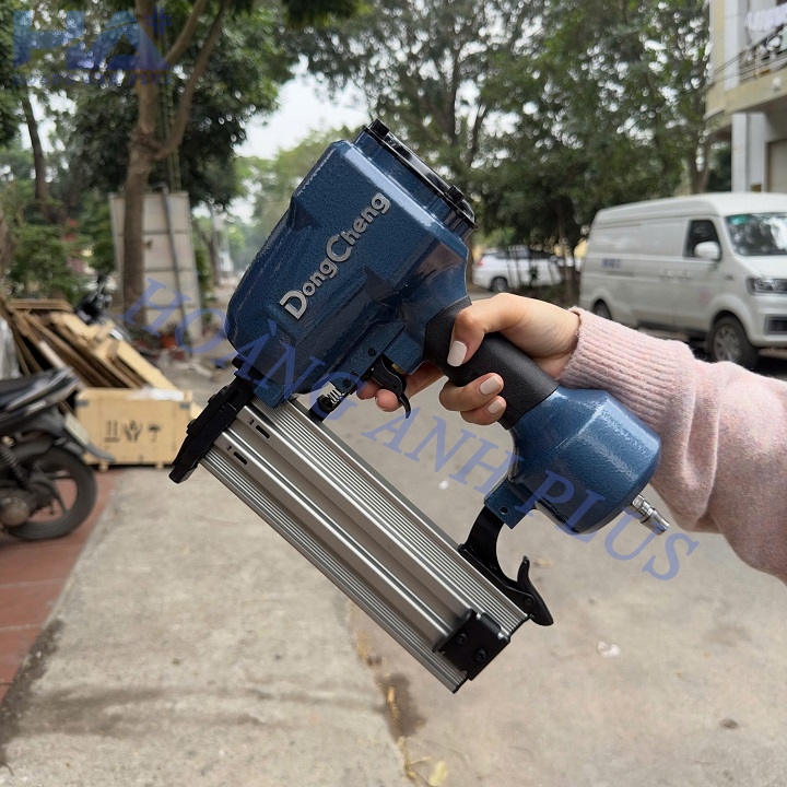 Máy Bắn Đinh Bê Tông Dongcheng D03-ST64C