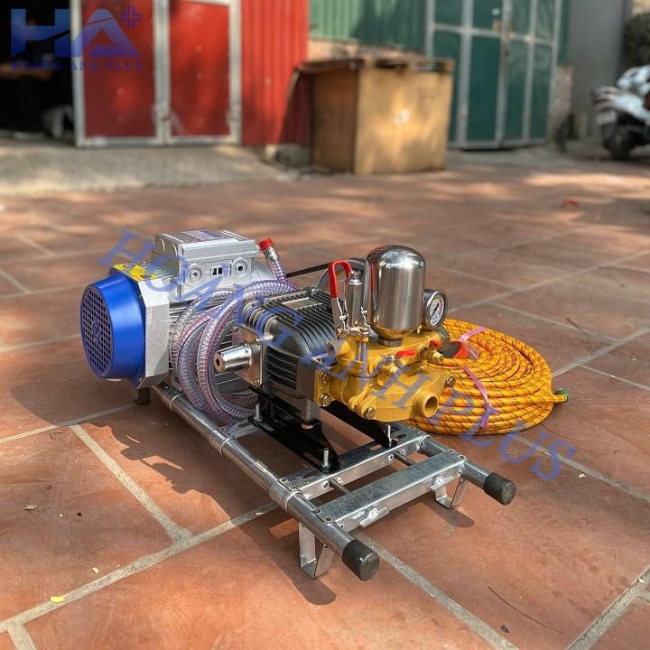 Máy Phun Xịt Áp Lực 3Kw Hoàng Anh
