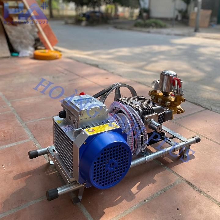 Máy Rửa Xe Dây Đai 3Kw Hoàng Anh
