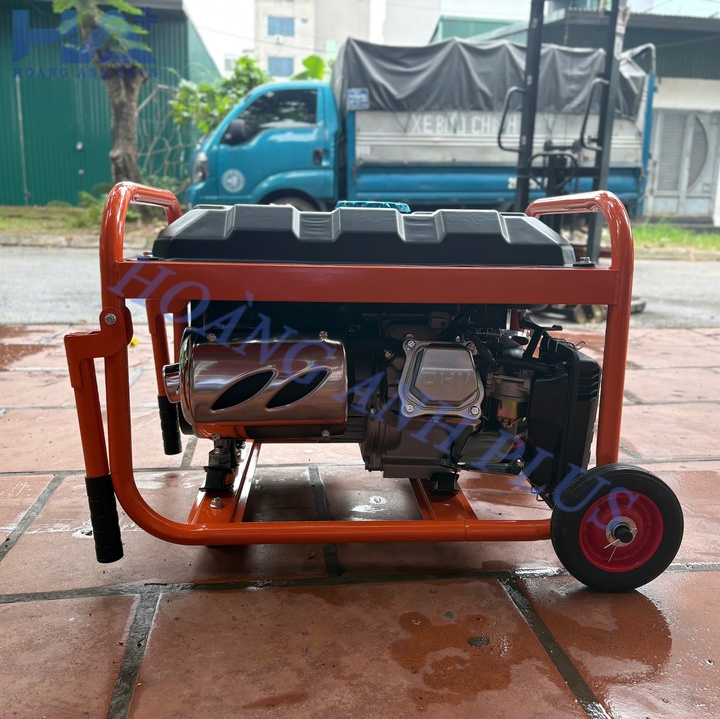 Máy Phát Điện 4Kva Chạy Xăng Mactool EV4200-XD Đề Điện