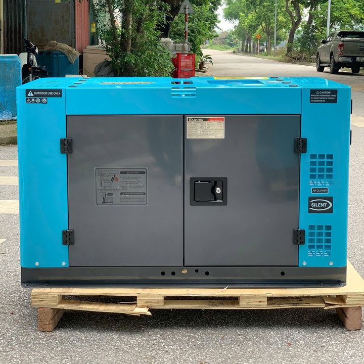 Máy Phát Điện Siêu Êm 10Kw Dầu Hakuda HKD10000P3 PRO 3 Pha