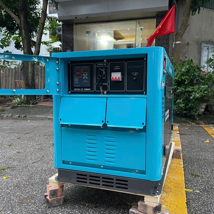 Máy Phát Điện 15KW Chạy Dầu Hakuda HKD15000P3Pro Siêu Cách Âm 3 Pha