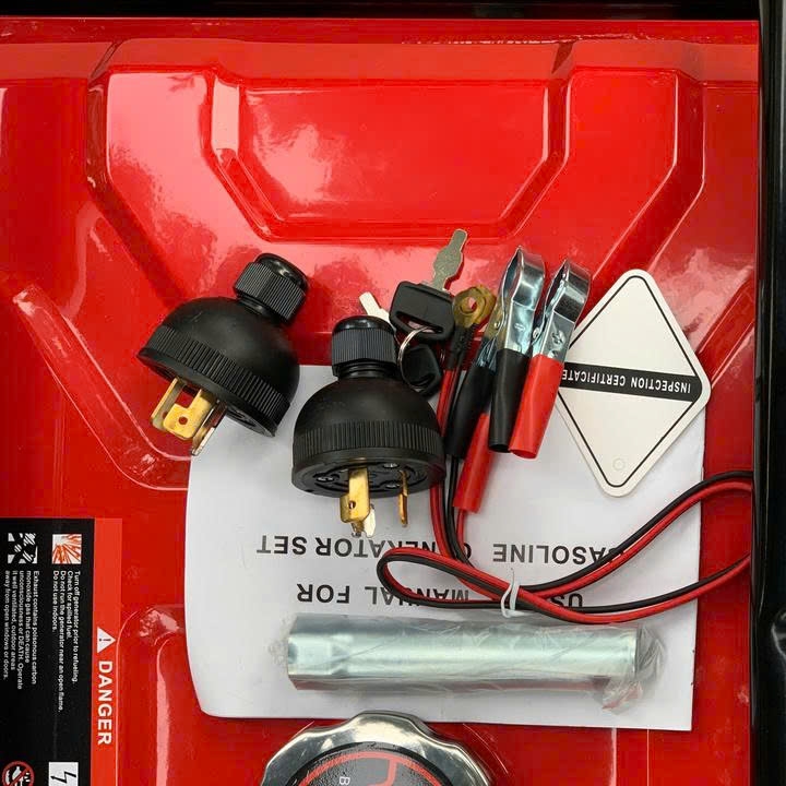 Máy Phát Điện Chạy Xăng 6.5Kw Super Fighter SF8000E Đề
